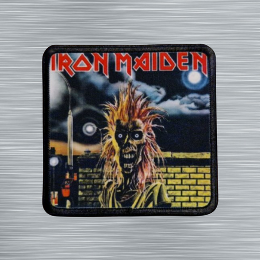 Patch Iron Maiden Album éponyme - Carré - Imprimé - 7,5 x 7,5 centimètres