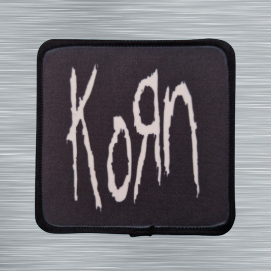 Patch Korn Logo blanc sur fond noir - Carré - Imprimé - 7,5 x 7,5 centimètres